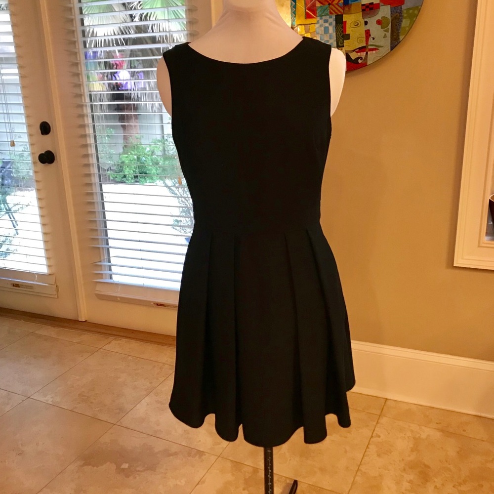 Kate Spade bow back dress